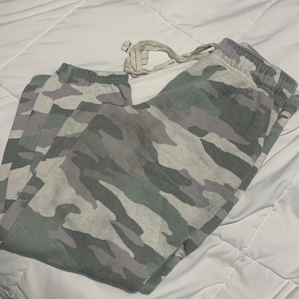 Aerie camo sweatpants